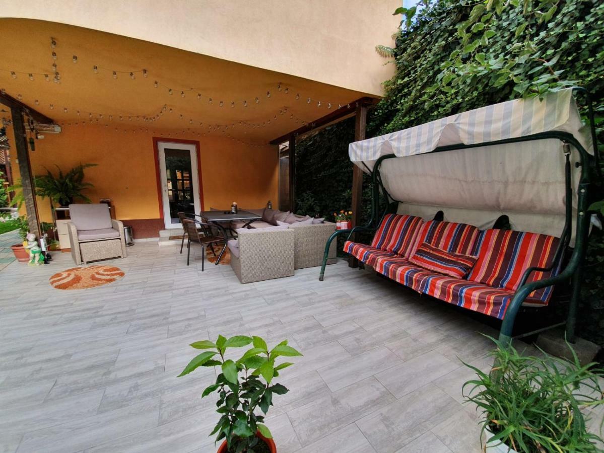 Casa Lucky Hotell Rîşnov Eksteriør bilde