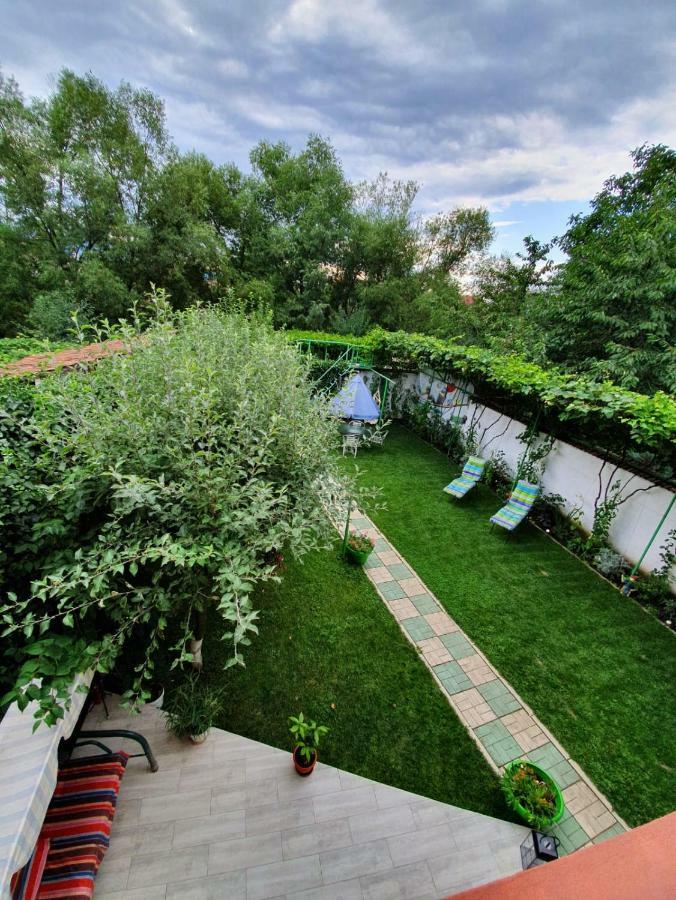 Casa Lucky Hotell Rîşnov Eksteriør bilde