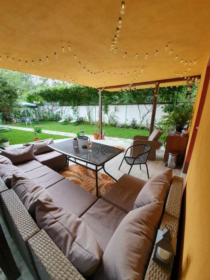 Casa Lucky Hotell Rîşnov Eksteriør bilde
